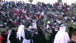 دوار اللؤلؤ..مظاهرات سلمية بحته لشعب البحرين.. 15\2\2011