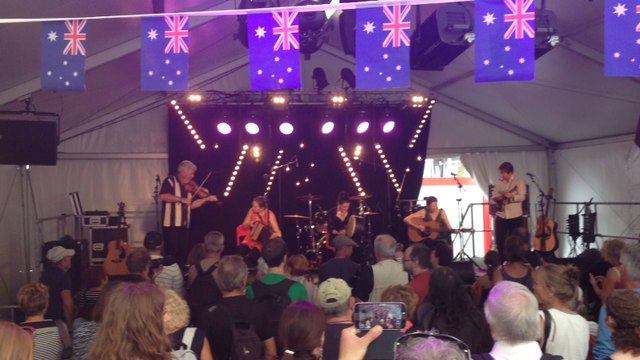 Une centaine de festivaliers au pavillon australien