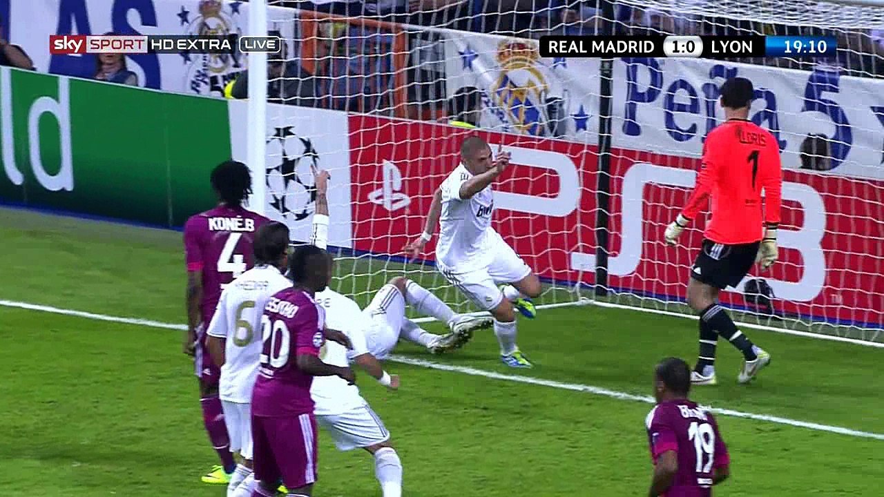 Cristiano Ronaldo Vs Lyon (H) 11-12 HD 720p By MemeT
