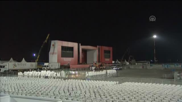 İstanbul Büyükşehir Belediye Başkanı Topbaş, Yenikapı'da İncelemelerde Bulundu