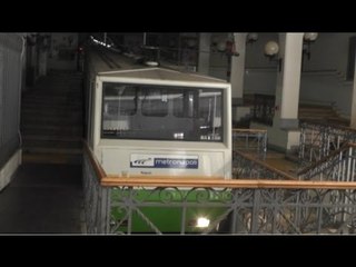 Napoli - Funicolare chiusa, cittadini e commercianti in crisi (01.08.16)