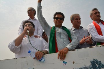 Imran Khan Live on Azadi Container, Leading Tehreek-e-Ehtesab