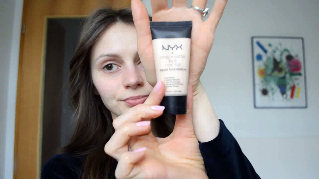 Shakira’s makeup in ‘Can’t remember to forget you’ tutorial