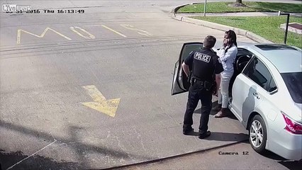 Mulher detida enquanto liga para o 112 - Insólitos -