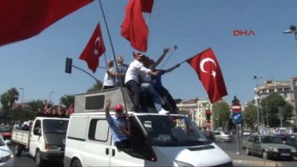 Yenikapı'daki Demokrasi ve Şehitler Mitingi'ne Katılım Devam Ediyor