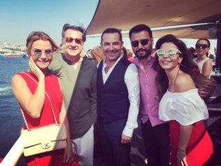 Ünlüler Demokrasi ve Şehitler Mitingi İçin Yenikapı'ya Geldi