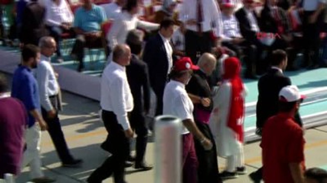 Ünlü İsimler Miting Alanında - 2