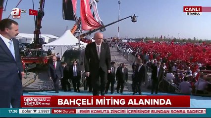 DEVLET BAHÇELİ Yenikapı Demokrasi Mitinginde halkı selamlıyor...