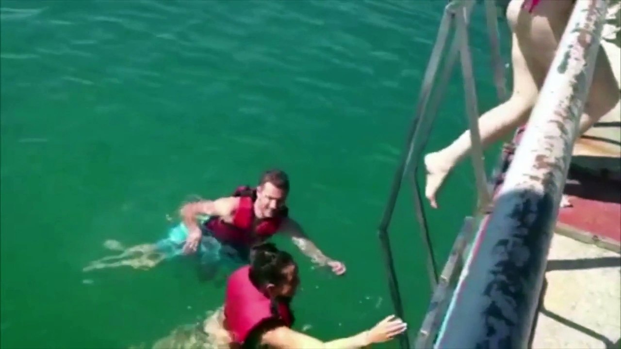 Dolphin Doesn't Want Its Girlfriend To Leave