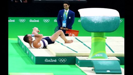 Competitor breaks leg in gymnastics routine