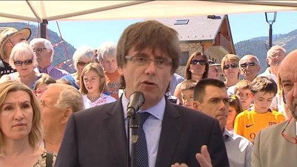 Puigdemont dice que Cataluña decidirá pronsto si quiere ser un "país libre"