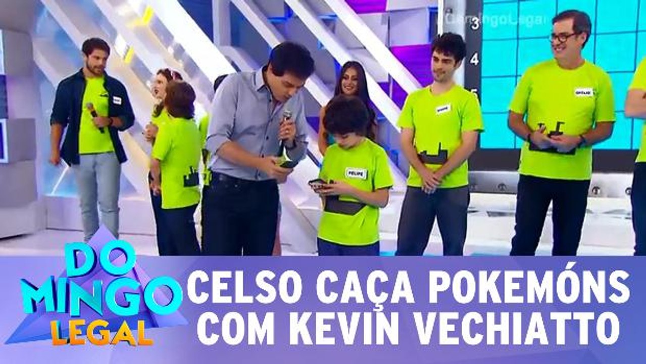Celso Portiolli e Kevin Vechiatto caçam pokemóns no Domingo Legal!