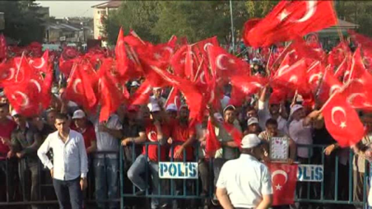Demokrasi ve Şehitler Mitingi