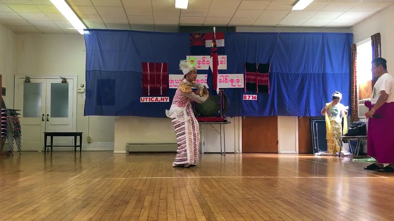 Myanmar dance/Moe chit (A La Thuzar)
