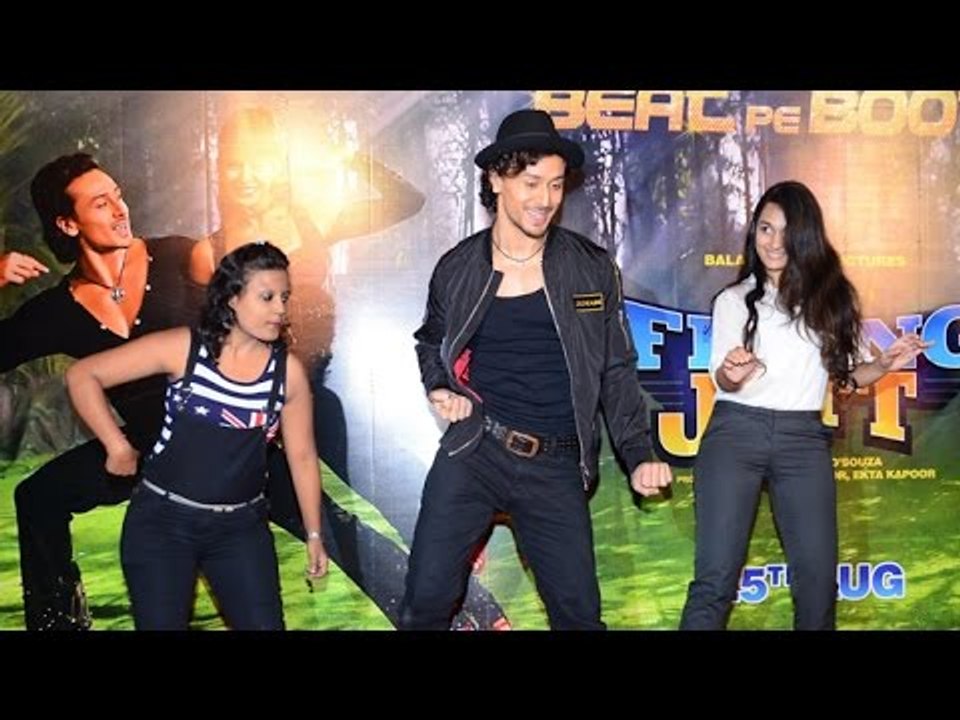 Tiger Shroff Shows How To DANCE Like Him On Beat Pe Booty Song From A Flying Jatt