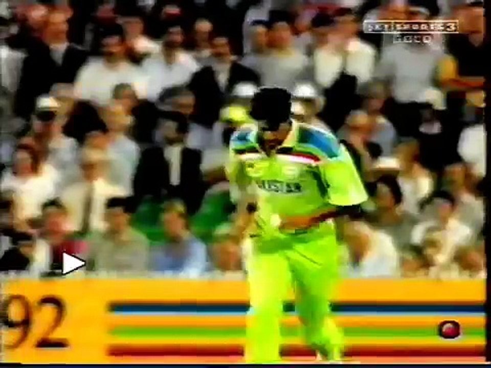 Best Swing Bowling in Cricket - Waseem Akram