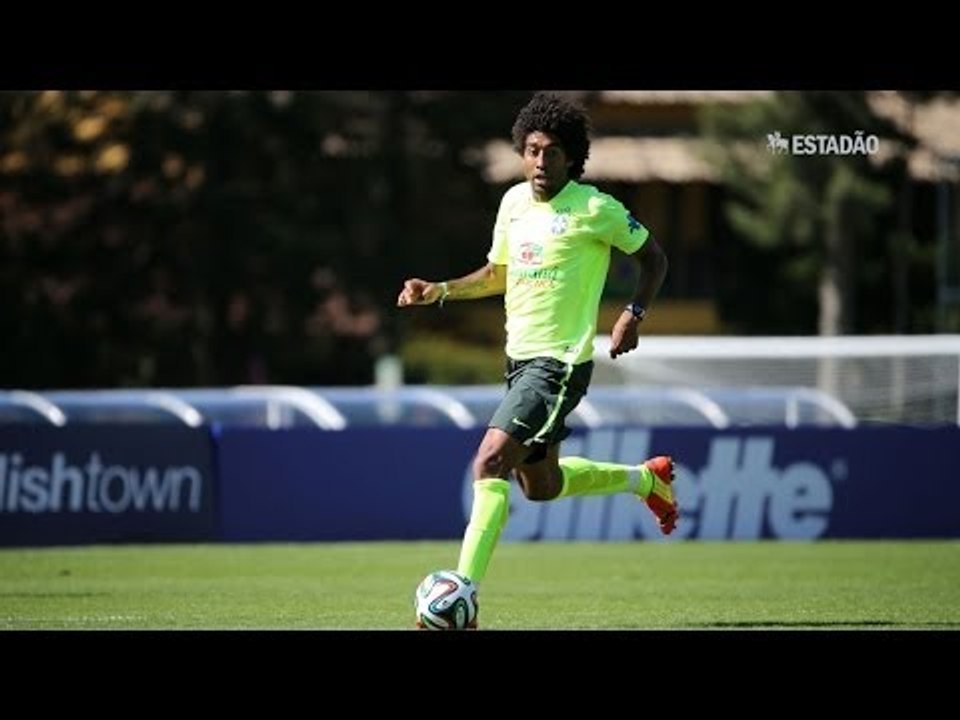 Dante treina como titular