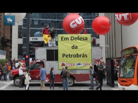 Petroleiros realizam ato a favor da Petrobras