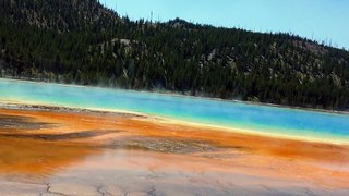 Grand Prismatic Springs, Geyser. Yellowstone National Park.