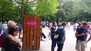 Thousands of Pokemon Go players flock to Brussels Park (Parc de Bruxelles) to catch rare Pokemon