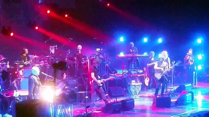 Sting, Peter Gabriel - "Englishman in NY"