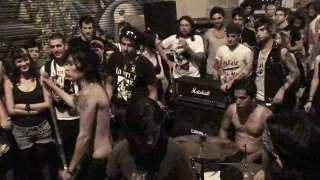 LOS MONJO- Cerdos (Kaos a Gracia 19-8-11)