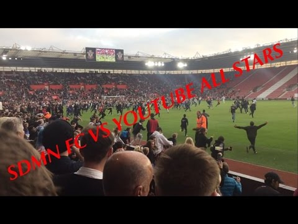 EVERYONE RAN ON THE PITCH!!! (SIDEMEN CHARITY GAME)