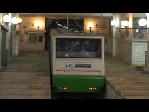 Napoli - Funicolare centrale, stop per dieci mesi. La rabbia dei cittadini (28.07.16)