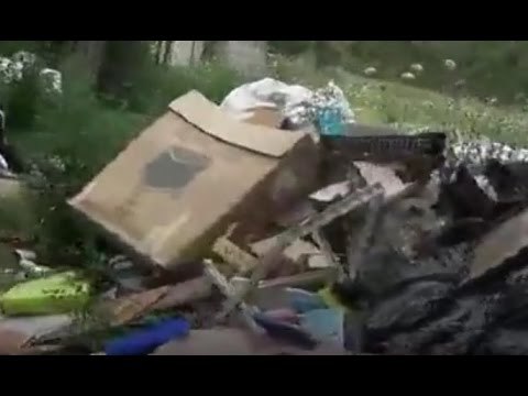 Aversa (CE) - Via Madonna dell'Olio, dopo la bonifica tornano i rifiuti (28.07.16)