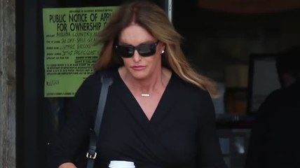 Caitlyn Jenner dice que los paparazzi la distrajeron en el accidente en la PCH