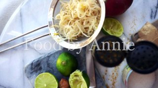 Vegan pasta dish (with fruits, ginger and curry)