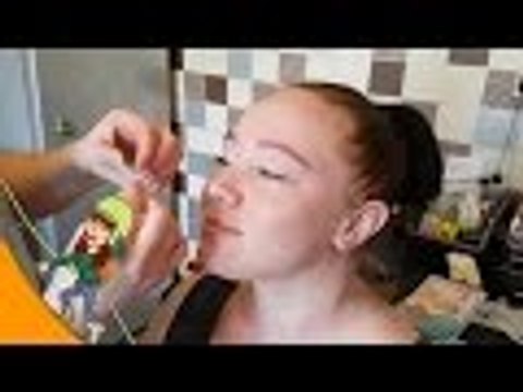 Eyebrow tinting & waxing tutorial