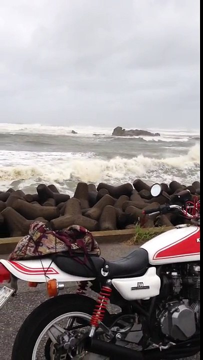 TSUNAMI