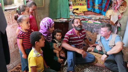 "زيارة دائرة الأحوال المدنية والجوازات" في ملخص نشاطات جلالة الملك 26 - 30 حزيران 2016 | RHCJO