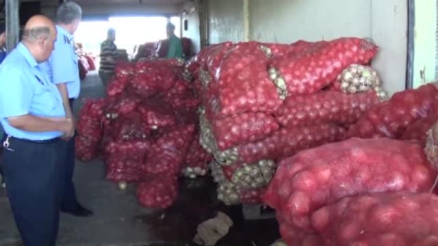 28 Ton Çürümüş Soğan Ele Geçerildi