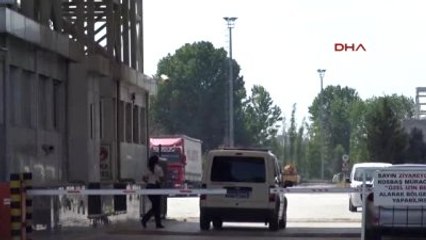 Kocaeli Vinçten Düşen Operatör Yaralandı