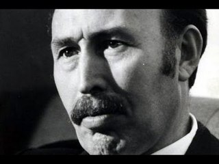 شاهد تواضع الرئيس الراحل هواري بومدين Houari Boumediene