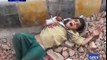 Fake injured little beggar in Toba Tek Singh_Watch What people do with him