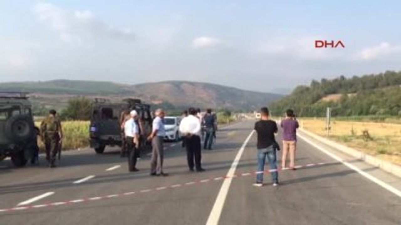 Osmaniye Pkk, Polis Aracı Geçerken Yol Kenarına Yerleştirdiği Patlayıcıyı İnfilak Ettirdi