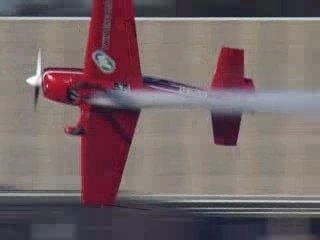 Superbe film d'acrobaties aériennes.