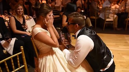 Un mari réalise une chorégraphie pour sa femme le jour de leur mariage