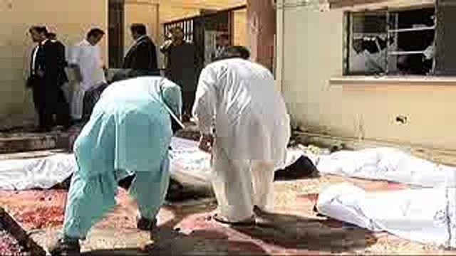 After Bomb Blast Exclusive Video - Quetta Civil Hospital PAkistan - Blast at Quetta hospital - 69 killed.