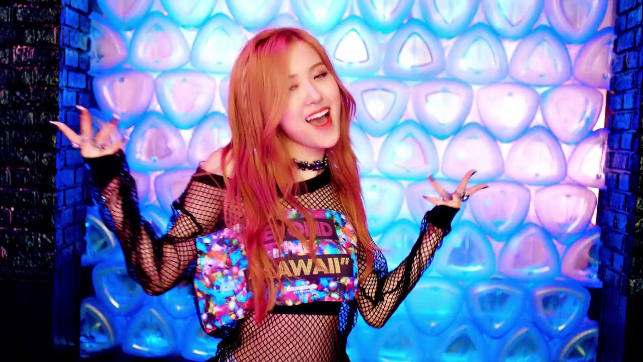 BLACKPINK - 붐바야(BOOMBAYAH) M_V