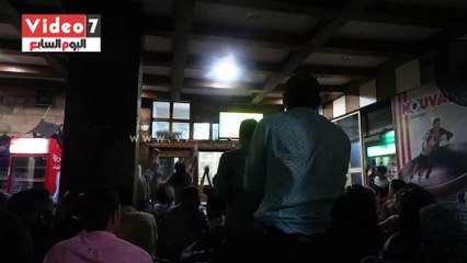 فرحة بين جمهور الزمالك بمقاهى الإسكندرية بالتفوق على النادى الأهلى