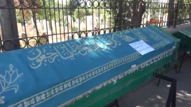 Denizde Boğulan Baba ve 2 Çocuğu, Konya'da Toprağa Verildi