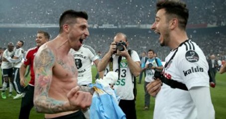 Beşiktaşlı Jose Sosa, Özür Dileyip Takıma Dönme Kararı Aldı
