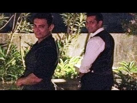 CAUGHT: Salman Khan and Aamir Khan Caught Peeing in the Garden!