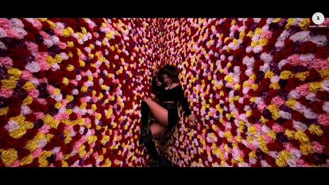 Hug Me - FULL VIDEO Beiimaan Love Sunny Leone & Rajniesh Duggall Kanika Kapoor & Raghav Sachar