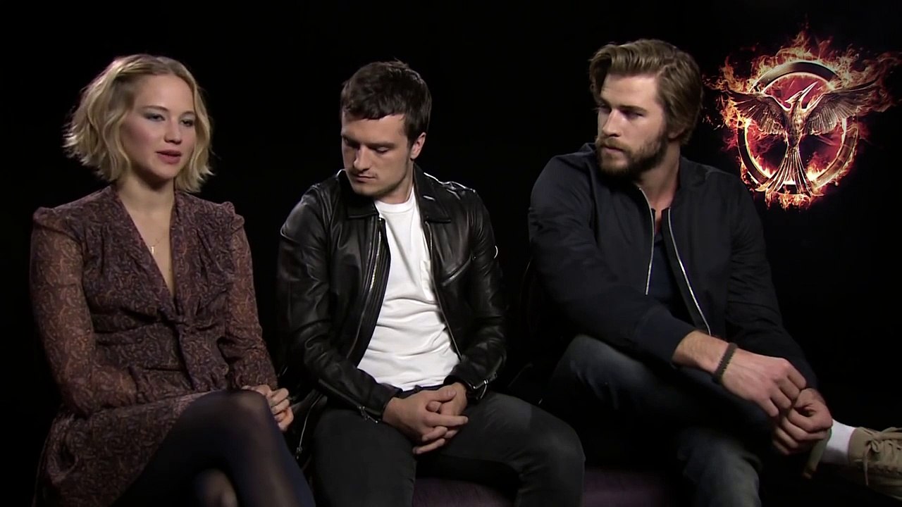 Hunger Games : La Révolte (Partie 1) - Interview Jennifer Lawrence, Josh Hutcherson &  Liam Hemsworth VO