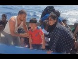 Roccella Jonica (RC) - Guardia Costiera soccorre migranti (09.08.16)